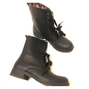 Size 8 faux leather combat boots